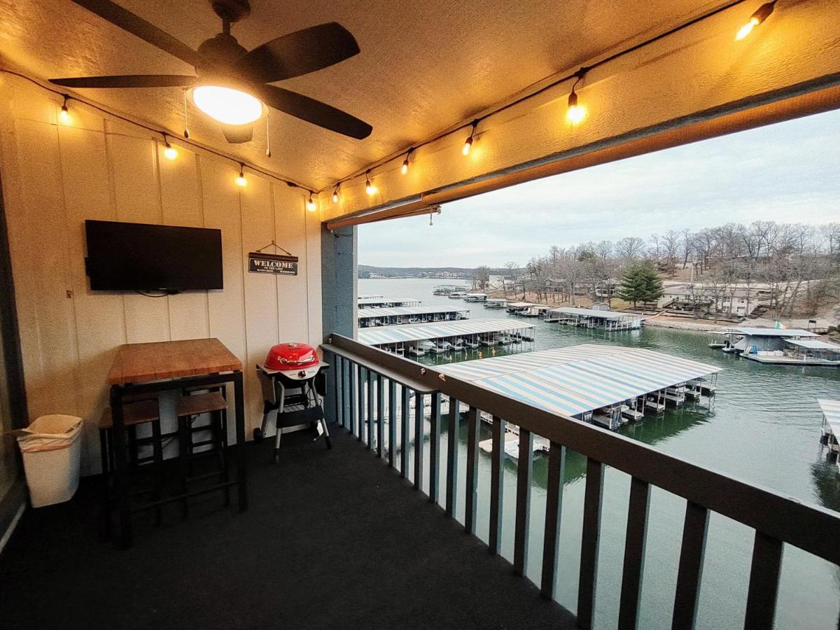 F Lakefront! Remodeled, Sleeps 4, Boat Slip, Patio, Wifi, Cable, Pool Osage Beach Exterior photo