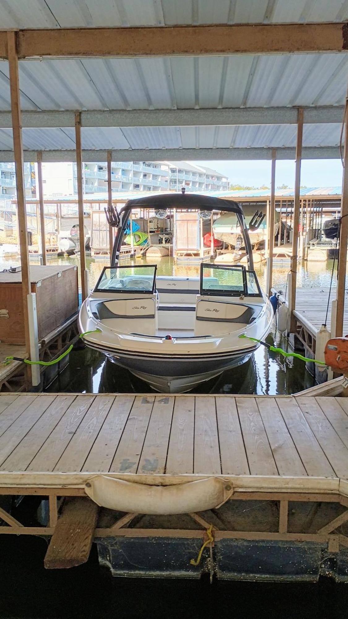 F Lakefront! Remodeled, Sleeps 4, Boat Slip, Patio, Wifi, Cable, Pool Osage Beach Exterior photo